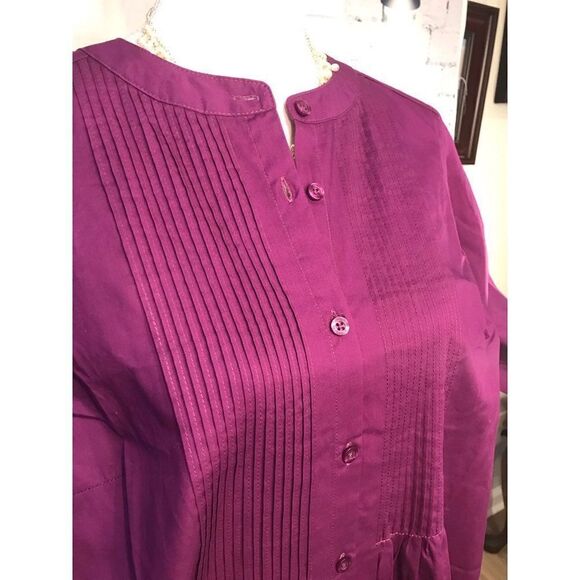 Woman within Button Front - Picture 2 of 7